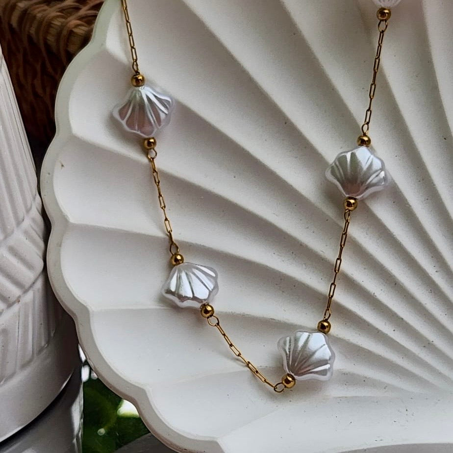 Stella Necklace